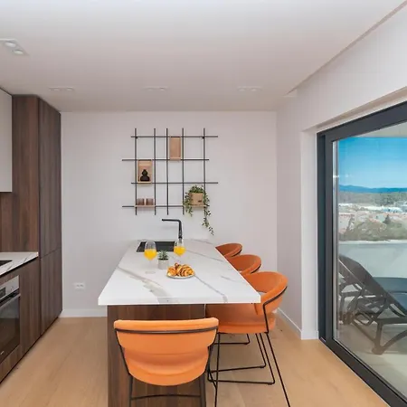 Luxury La Mar Sea&city View Apartman *