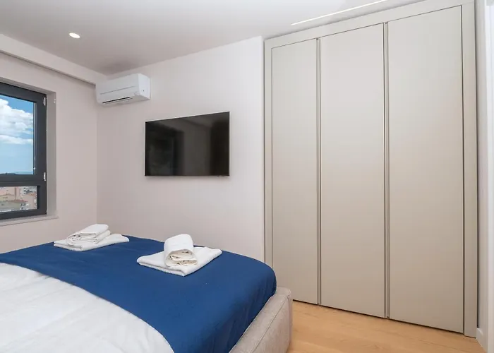 Luxury La Mar Sea&city View * ماكارسكا