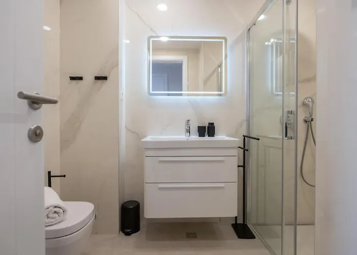 Luxury La Mar Sea&city View ماكارسكا