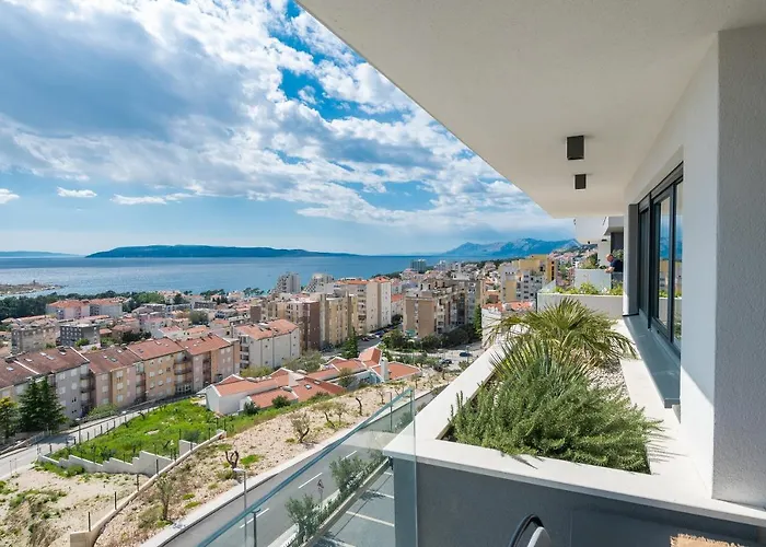 Luxury La Mar Sea&city View ماكارسكا